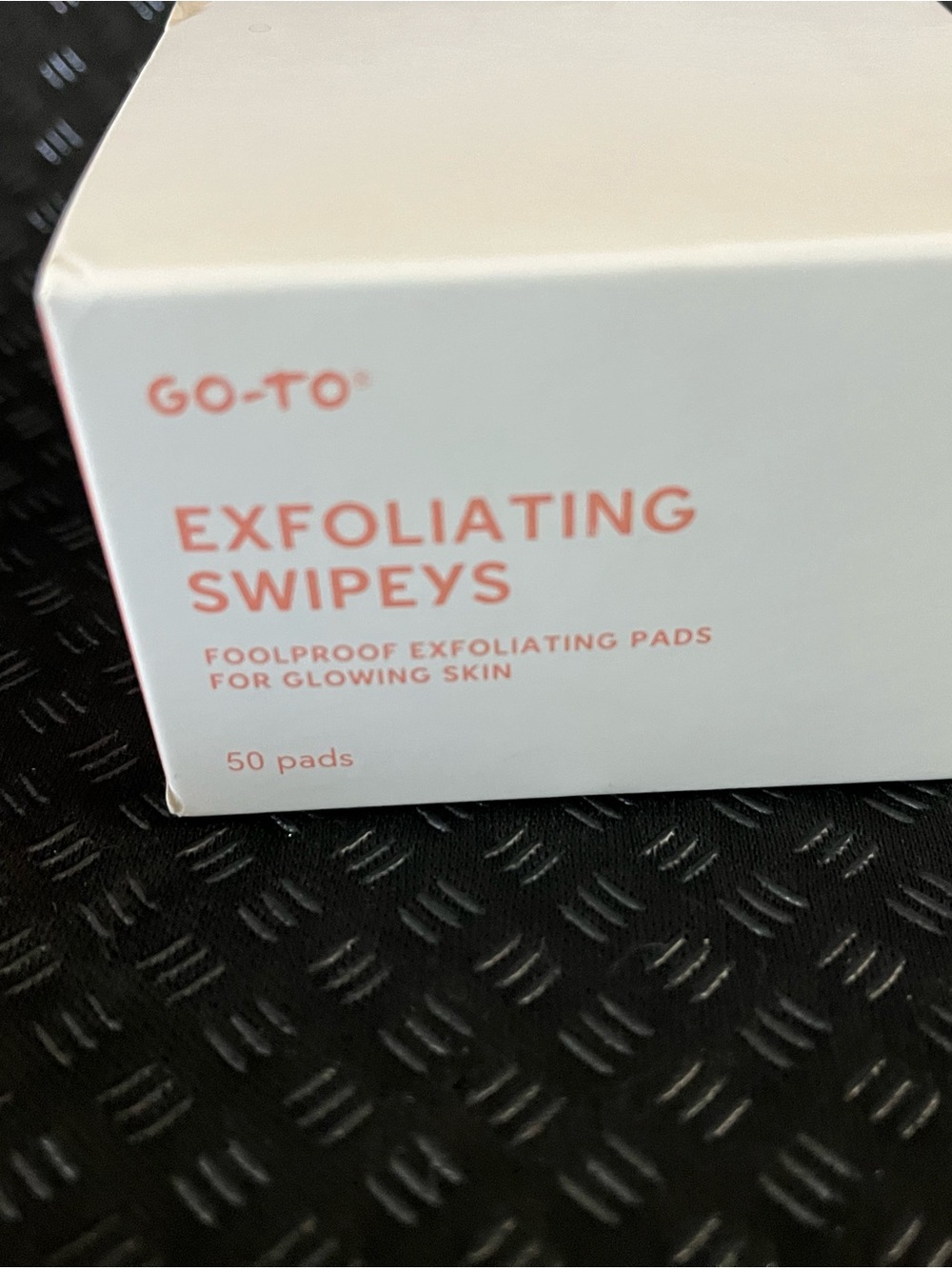 Go-To Exfoliating Swipeys - Coral Text on Mint and White Pack